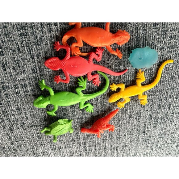 Set Of 7 Colorful Rubber Lizards & Turtles - Picture 1 of 3